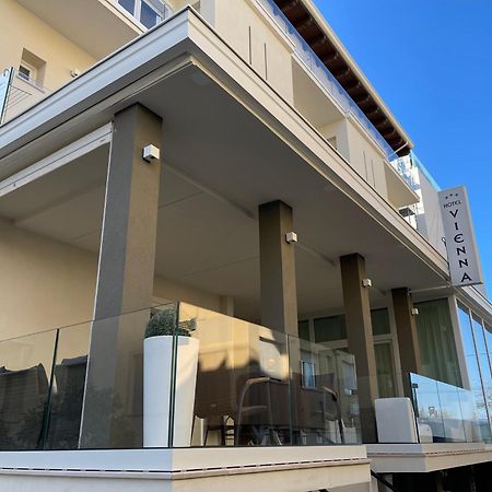 Hotel Vienna Rivazzurra ريميني المظهر الخارجي الصورة