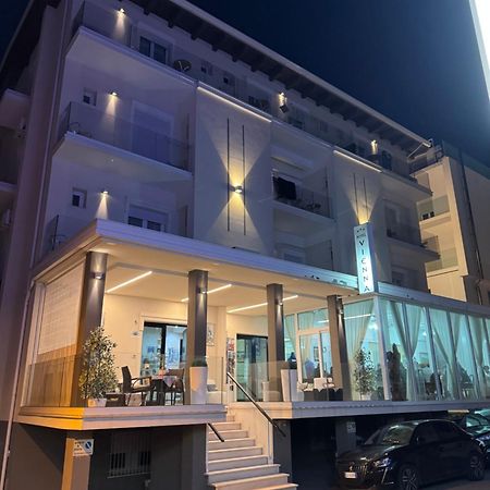 Hotel Vienna Rivazzurra ريميني المظهر الخارجي الصورة