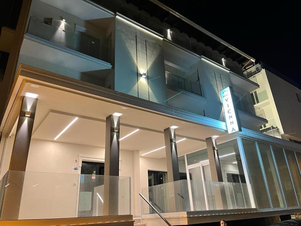 Hotel Vienna Rivazzurra ريميني المظهر الخارجي الصورة