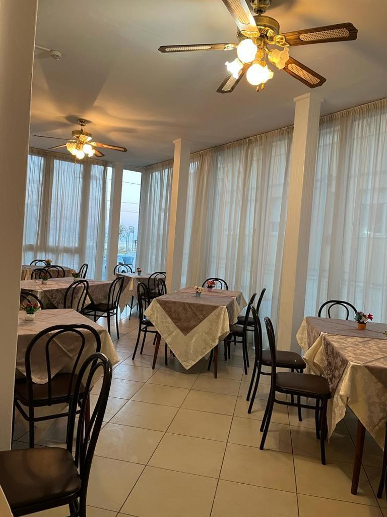 Hotel Vienna Rivazzurra ريميني المظهر الخارجي الصورة